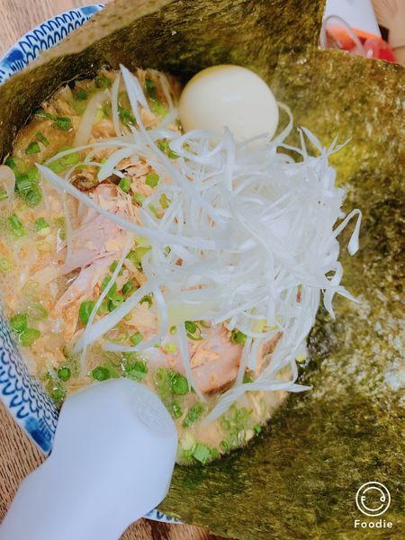 「しょうゆラーメン全部入り」@らあめん 葫の写真