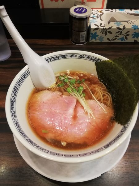 「醤油ラーメン　700円」@稲荷屋の写真