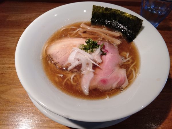 「煮干しそば」@らーめん専門 うしおととりの写真