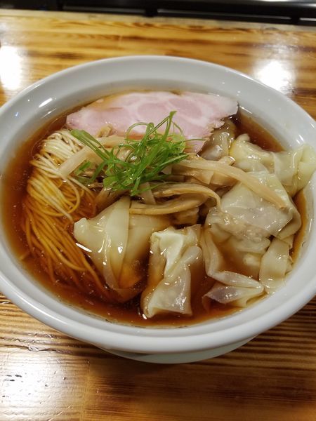 「ワンタン中華そば¥950+和風焼豚丼¥350」@柴崎亭 梅丘店の写真