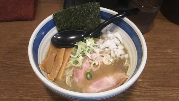 「煮干し濃麺【限定】+替玉」@麺屋あらき 竈の番人外伝の写真