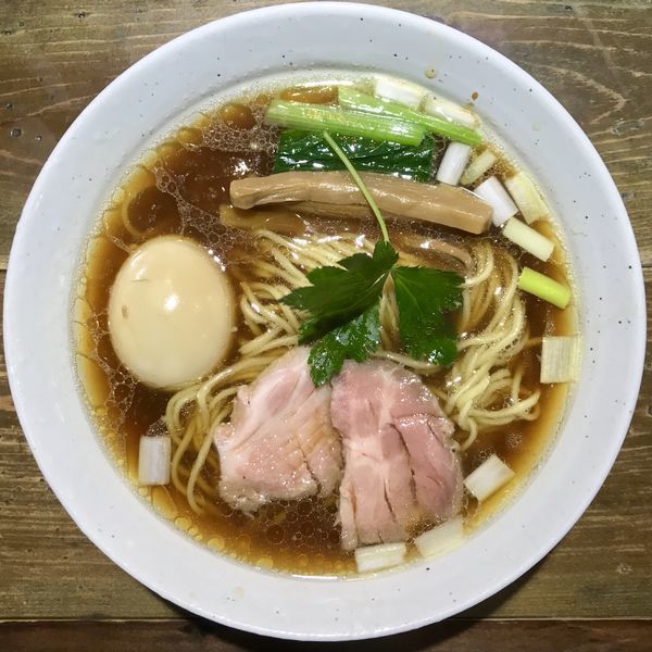 「味玉醤油ラーメンジョン ¥870円（麺中盛り＋50円）」@ラーメン屋ジョンの写真