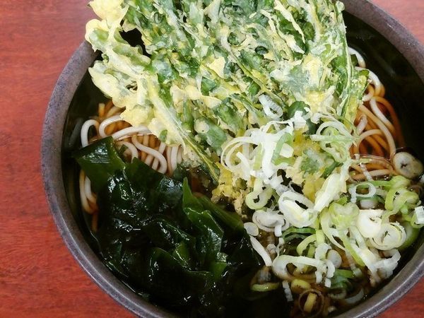 「春菊天そば（温）」@新田毎 秋葉原の写真