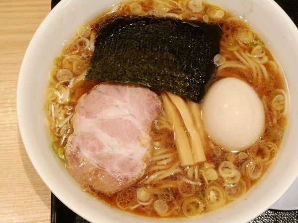 「味玉中華そば」@舎鈴 御茶ノ水ソラシティ店の写真