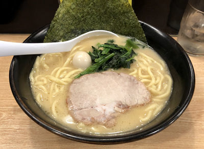 「とんこつ正油（750円）」@横浜家系ラーメン 釜利家 大手町店の写真