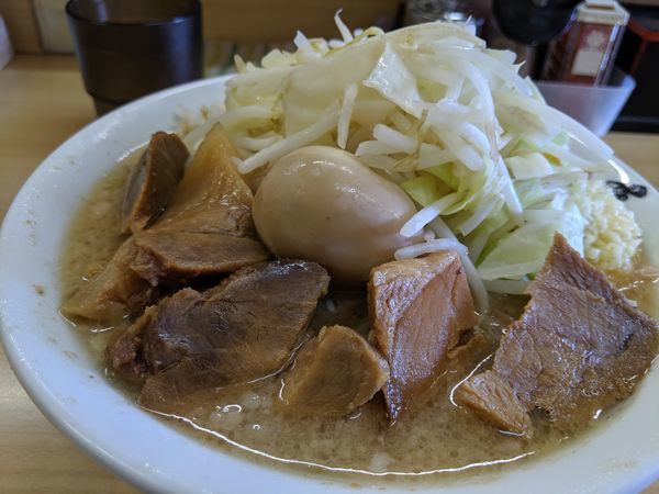 「島系ラーメン(全部のせ)極太麺野菜マシニンニクあり¥1,000」@島系 本店の写真