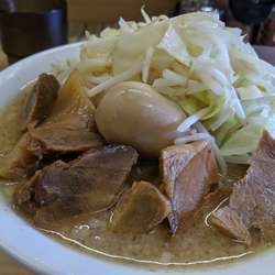 島系ラーメン(全部のせ)極太麺野菜マシニンニクあり¥1,000