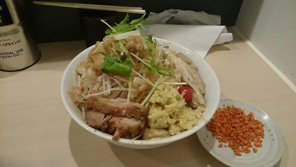 「冷やし中華・大・しょうが・豚１枚(アブラ辛揚げ別皿)」@鷹の目 蒲田店の写真