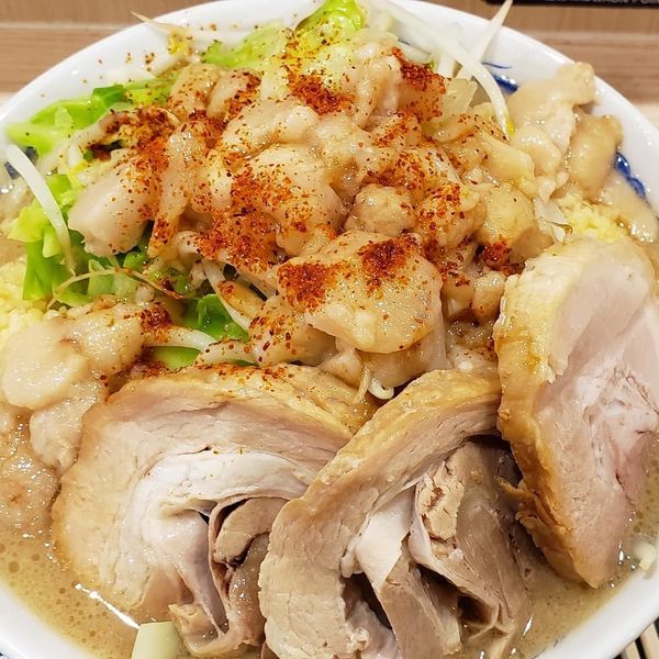 「ラーメン全マシ　ニンニクアブラ　トリプル」@ジャンクガレッジ イオン北戸田店の写真
