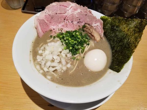 「濃厚牡蠣煮干そば 煮玉子入り¥1000+替え玉¥180」@麺屋 まほろ芭の写真