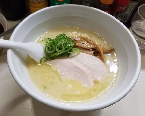 「鶏白湯らーめん¥680+替玉(醤油)¥100」@らーめん れんげの写真