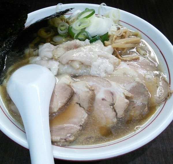 「ラーメン小＋身入り　７００円」@手打ち中華そば 酒田の写真