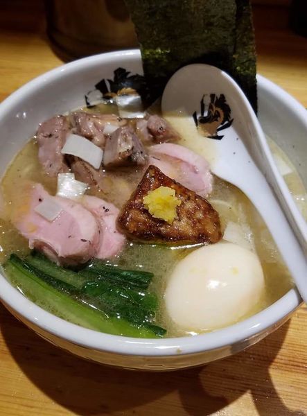 「特製鴨中華そば¥1100+フォアグラ¥250」@満鶏軒の写真