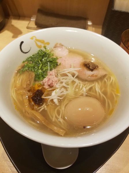 「味玉塩そば¥1000」@SOBAHOUSE 金色不如帰 新宿御苑本店の写真