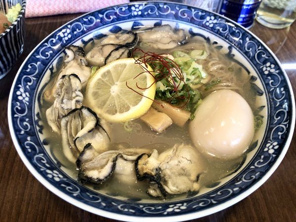 「牡蠣そば 特製」@寿製麺よしかわ 保谷店の写真