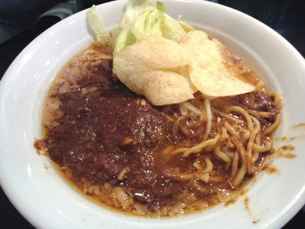 「【限定】ビーフカレーら～めん ￥880」@麺家 うえだの写真