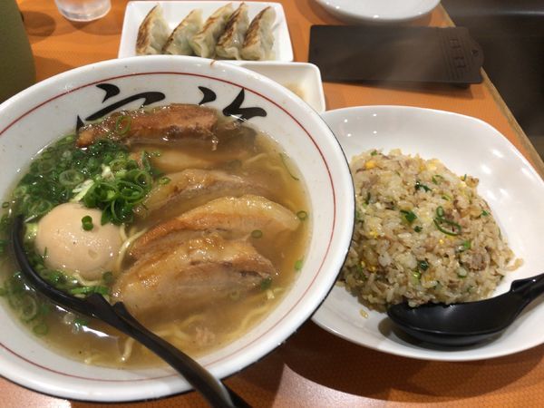 「空海チャーシュー(Bセット) + ひとくちギョーザ」@遊食 空海の写真