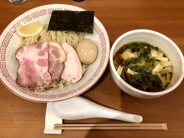 「【季節の限定】特製淡麗つけ麺 (醤油) 大 ￥1150」@自家製手もみ麺 鈴ノ木の写真
