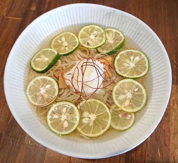 「すだちそば」@支那そば 大和 稲荷町本店の写真