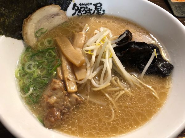 「豚骨醤油ラーメン」@全力とんこつ 多万吉屋の写真