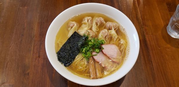 「白だし肉わんたん」@支那そば 大和 稲荷町本店の写真