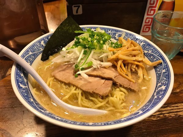 「白鶏湯ラーメン」@らーめん がんちゃの写真