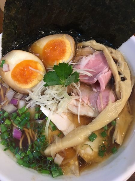 「鶏清湯らぁ麺 スペリャルトッピング」@らぁ麺しろの写真