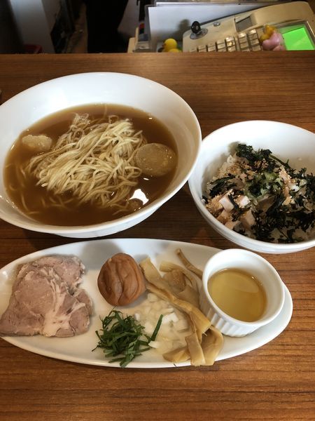 「冷やし煮干with南高梅¥750＋バラ海苔ご飯¥200」@麺＆cafe Coi.Coi.の写真