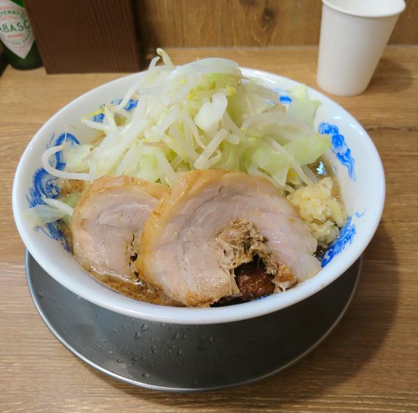 「ラーメン並 ヤサイ増し ショウガ 豚１枚増し」@ジャンクガレッジ 深谷店の写真