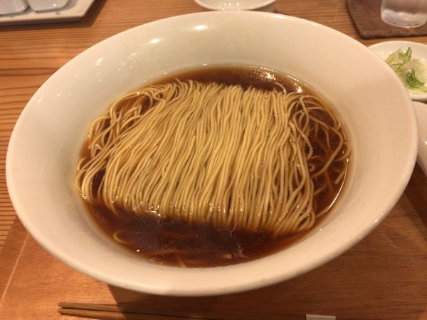 「かもがら、とりがらだしのかけラーメン」@ラーメン ル・デッサンの写真
