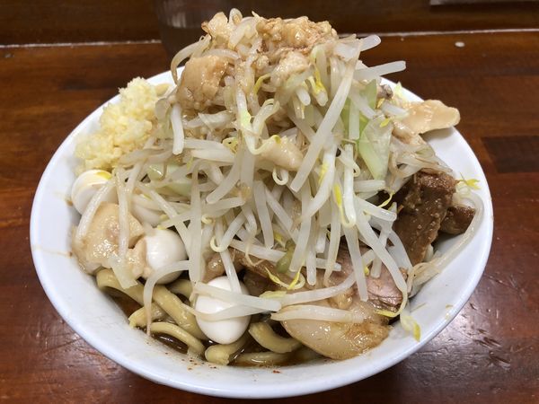 「たま小ラーメンうずら全マシ」@蓮爾 新町一丁目店の写真