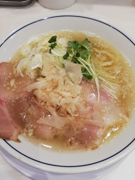 「らーめん塩」@らーめん鱗 茨木店の写真