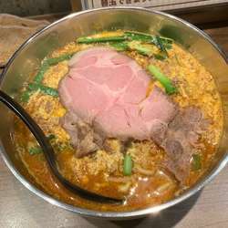 にんにくラーメン 通常価格750円　チャーシュー100円