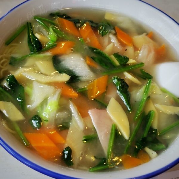 「蝦仁湯麺　６５０円」@中国料理 別館 中島屋の写真