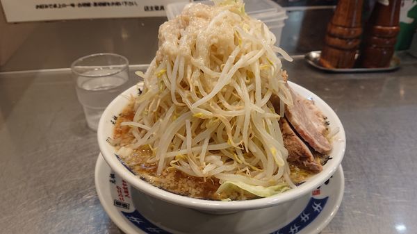 「ラーメン  野菜マシ  油  ニンニク」@らーめん大 大森店の写真