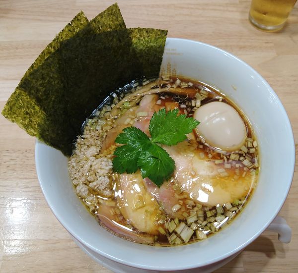 「特製醤油鶏そば＋瓶ルービー」@鶏そばムタヒロの写真