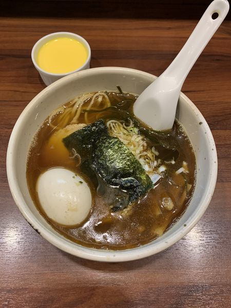「味玉らー麺 750円 自家製ぷりん 200円」@歩の写真