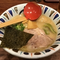 とんこつラーメン 七志 港南台バーズ店の画像