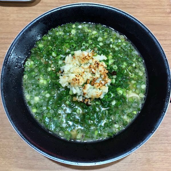 「あか丸 とんこつラーメン (900円)」@麺屋 ばってん 親父の写真