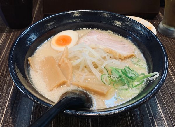 「正油らーめん（￥700）」@らーめん専門 旨麺 こむぎやの写真