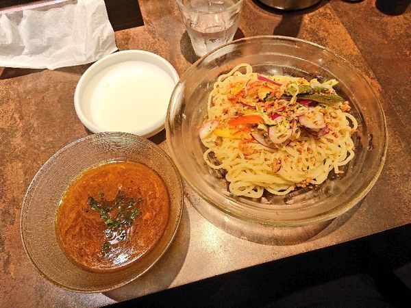 「冷チキ～ンカレーつけ麺」@麺屋武蔵 武骨外伝の写真