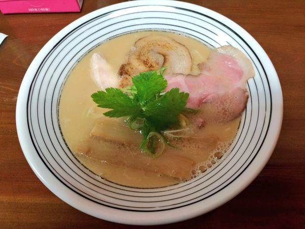 「混沌」@Ryukyu Ramen Apolloの写真