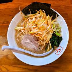 ネギラーメン　945円