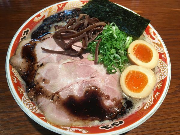 「ラーメン黒(細麺)」@ラーメンかなやの写真