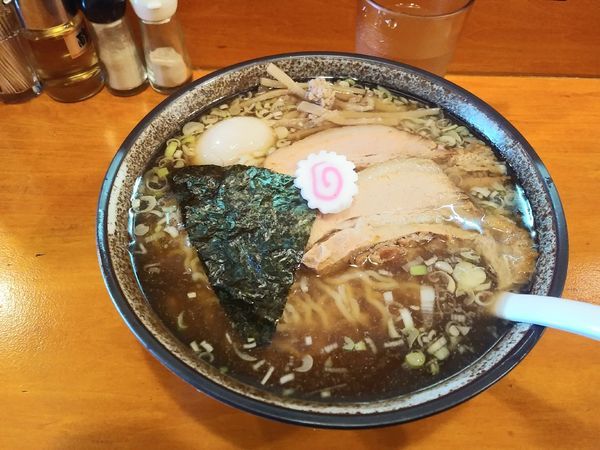 「特製中華そば」@中華そば はな田の写真