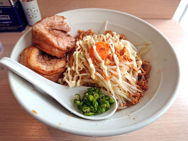「ラーメン汁なし+青とうがらし」@麺屋 味方の写真