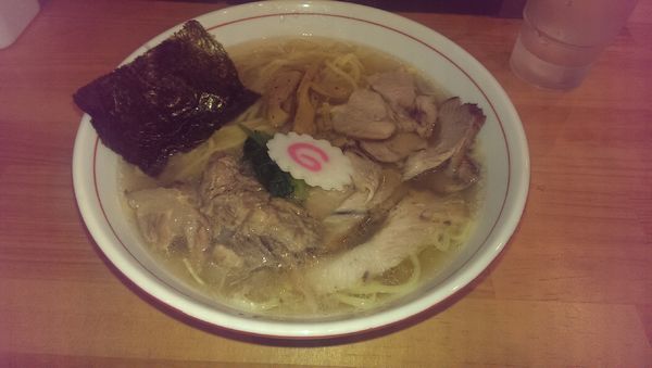 「塩らーめん、大盛、豚バラなんこつ」@柳麺かいとの写真