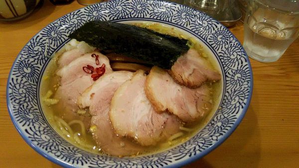 「塩そば　+　チャーシュー」@中華そば 笑歩の写真