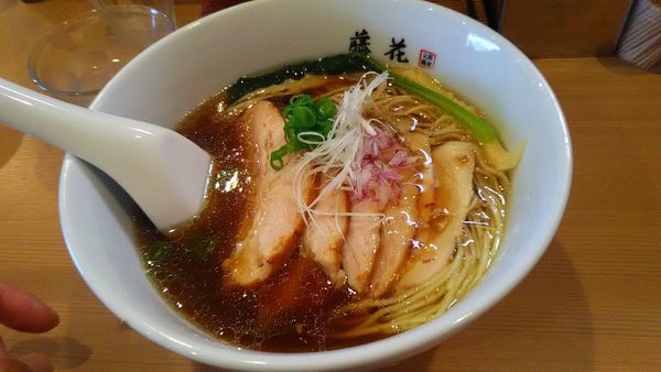 「醤油チャーシュー麺」@支那蕎麦屋 藤花の写真