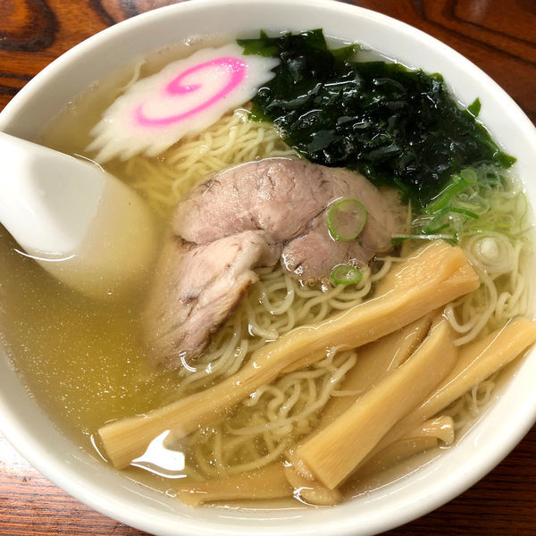 「塩ラーメン（細麺）550円」@手打ちラーメン 足利麺の写真
